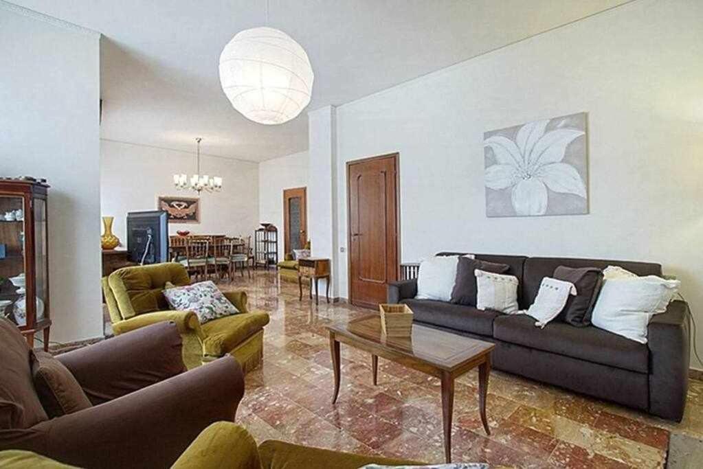 Appartamento Frati Bigi With Two Bedrooms And Parking *
